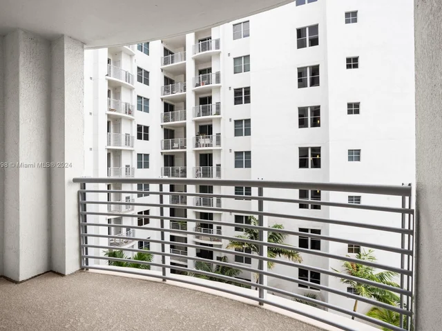 1830 Radius Dr # 822, Hollywood FL 33020