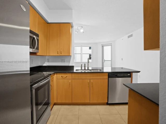 1830 Radius Dr # 822, Hollywood FL 33020