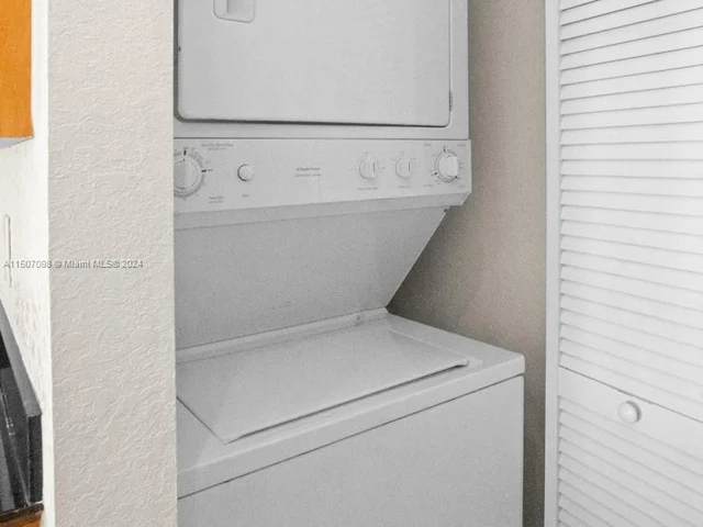 1830 Radius Dr # 822, Hollywood FL 33020