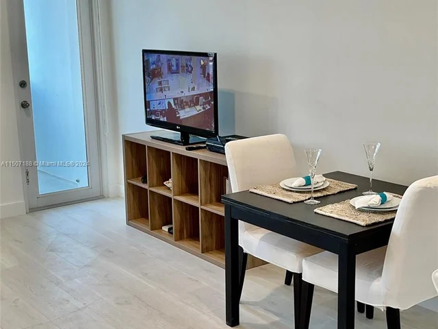 100 Lincoln Rd # 1604, Miami Beach FL 33139