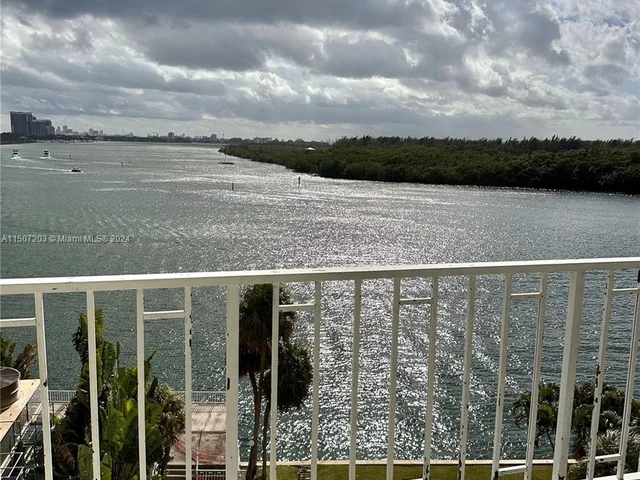 500 Bayview Dr # 630, Sunny Isles Beach FL 33160