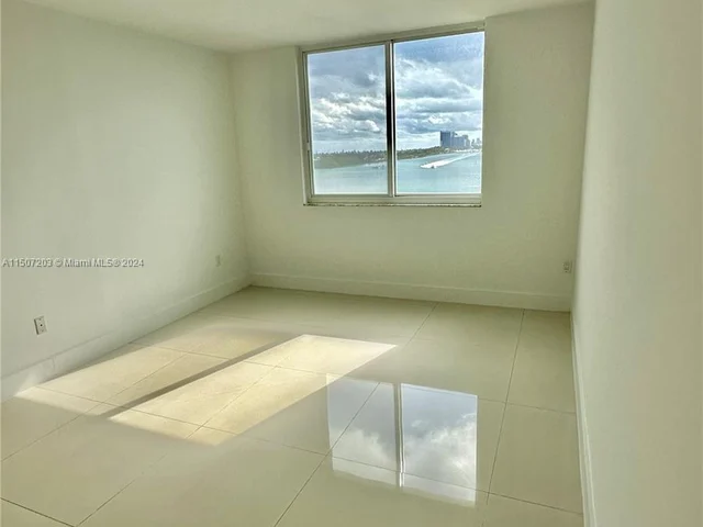 500 Bayview Dr # 630, Sunny Isles Beach FL 33160