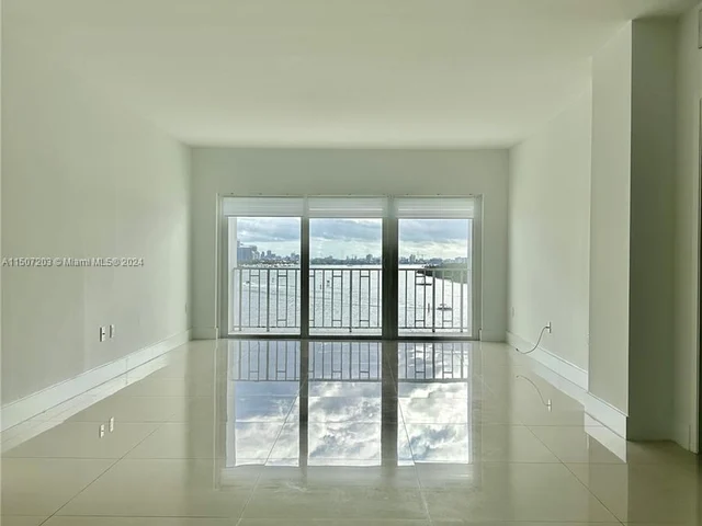 500 Bayview Dr # 630, Sunny Isles Beach FL 33160