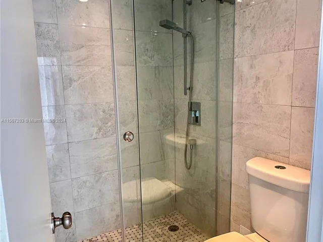 500 Bayview Dr # 630, Sunny Isles Beach FL 33160