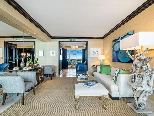 300 S Pointe Dr # 1604, Miami Beach FL 33139