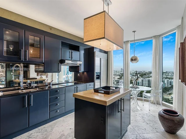 300 S Pointe Dr # 1604, Miami Beach FL 33139