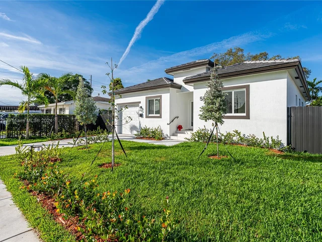 550 NW 58th Ct, Miami FL 33126
