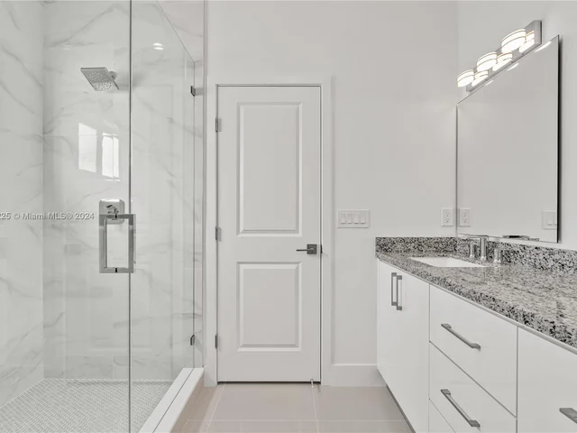 550 NW 58th Ct, Miami FL 33126