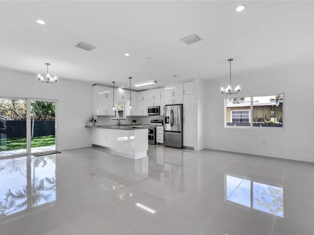 550 NW 58th Ct, Miami FL 33126