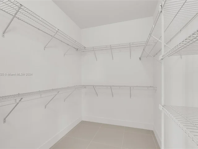 550 NW 58th Ct, Miami FL 33126