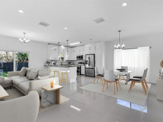 550 NW 58th Ct, Miami FL 33126