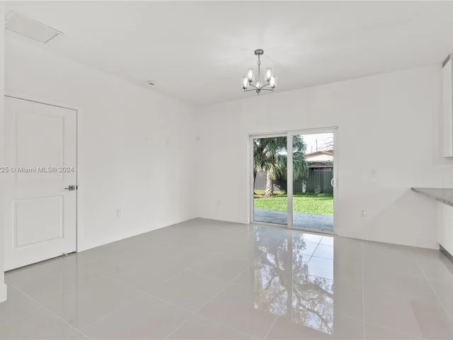 550 NW 58th Ct, Miami FL 33126