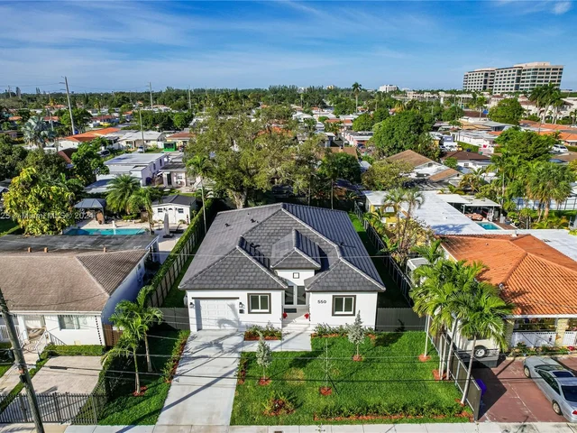 550 NW 58th Ct, Miami FL 33126