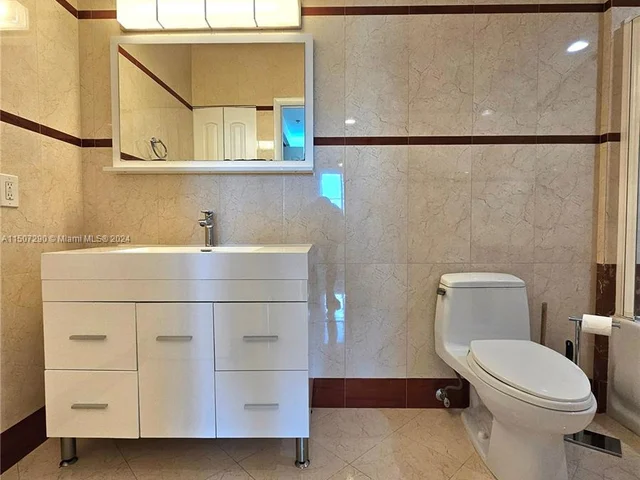 110 Washington Ave # 2408, Miami Beach FL 33139