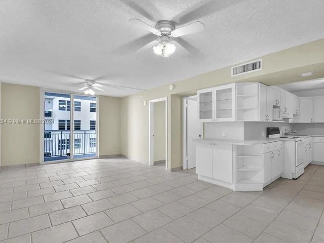 6969 Collins Ave # 412, Miami Beach FL 33141