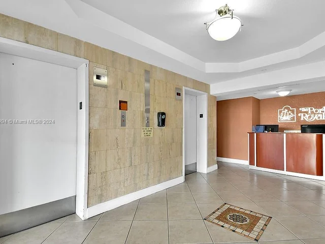 6969 Collins Ave # 412, Miami Beach FL 33141