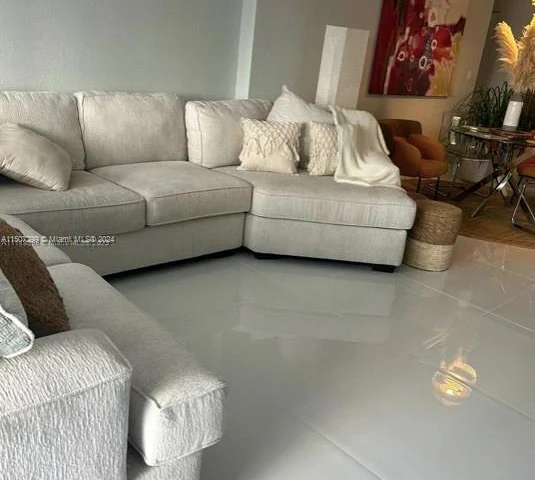 1985 S Ocean Dr # 2B, Hallandale Beach FL 33009