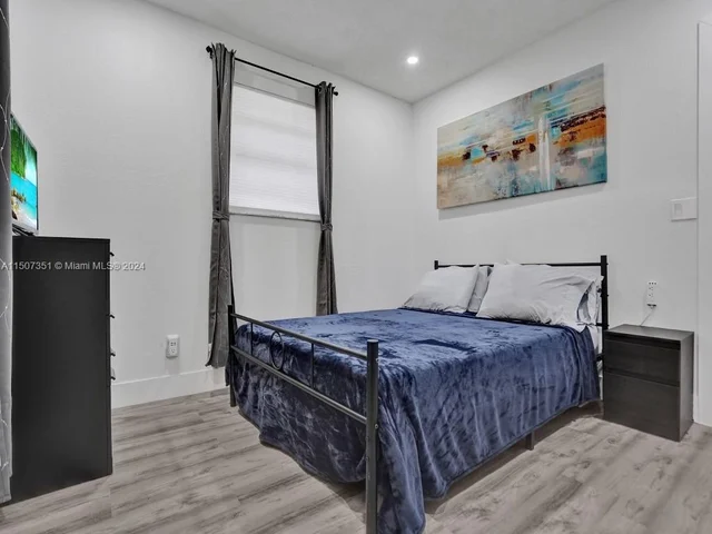 229 NW 7th Ave, Dania Beach FL 33004