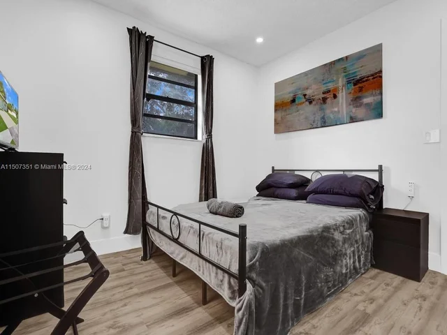 229 NW 7th Ave, Dania Beach FL 33004