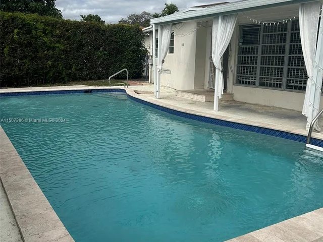 140 NE 128th St # 0, North Miami FL 33161