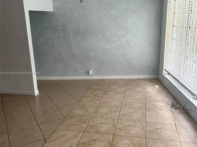 140 NE 128th St # 0, North Miami FL 33161