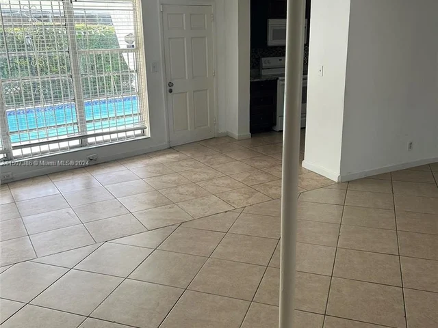 140 NE 128th St # 0, North Miami FL 33161