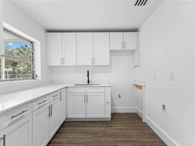 3413 SW 12th Pl, Fort Lauderdale FL 33312