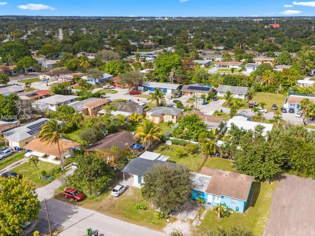 3413 SW 12th Pl, Fort Lauderdale FL 33312