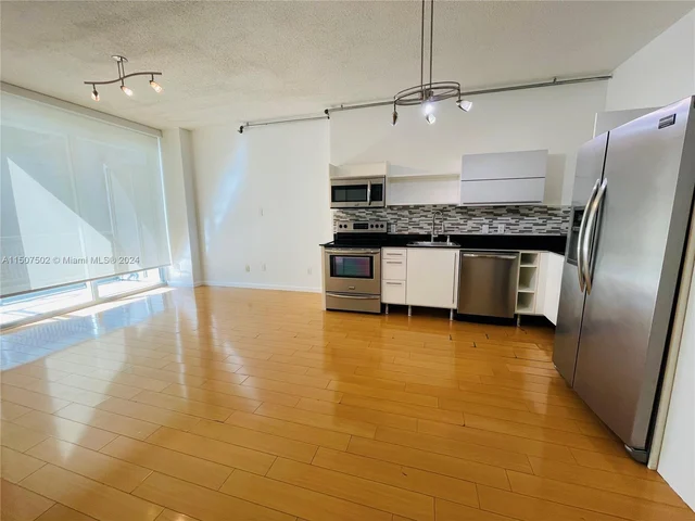 690 SW 1st Ct # 1030, Miami FL 33130