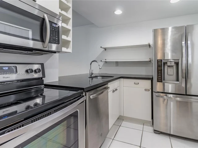 1245 West Ave # 302, Miami Beach FL 33139