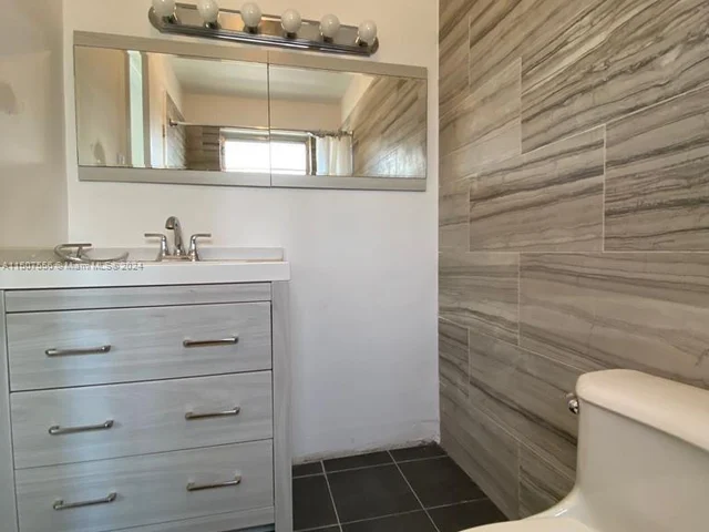 1450 Atlantic Shores Blvd # 205, Hallandale Beach FL 33009