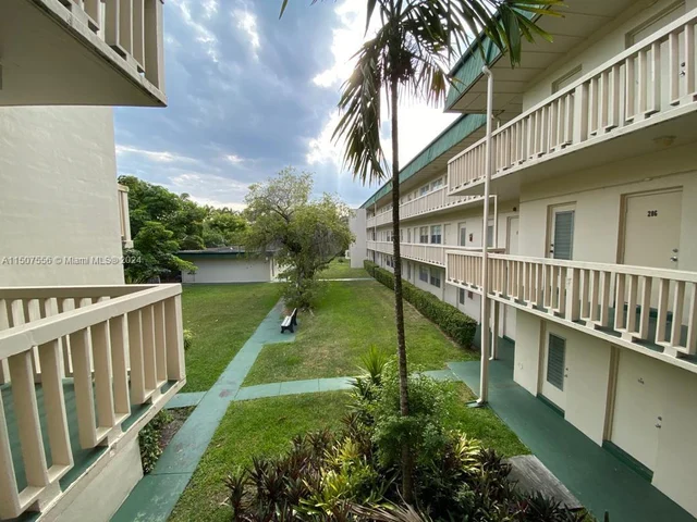 1450 Atlantic Shores Blvd # 205, Hallandale Beach FL 33009