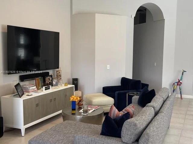 126 Coral Cay Dr, Palm Beach Gardens FL 33418