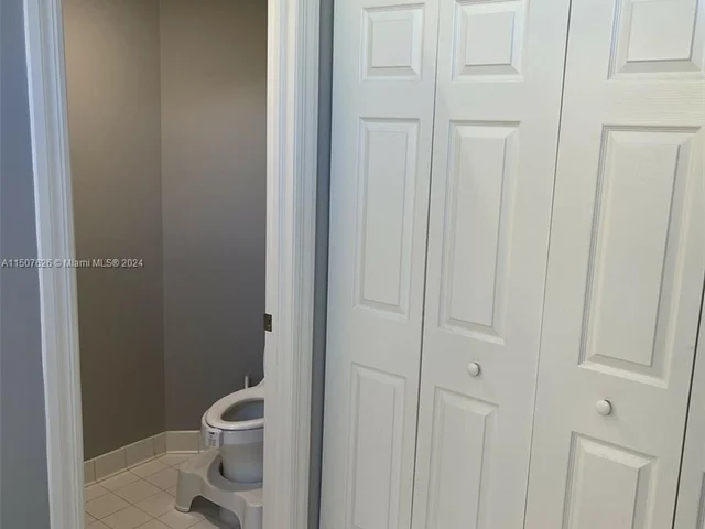 126 Coral Cay Dr, Palm Beach Gardens FL 33418