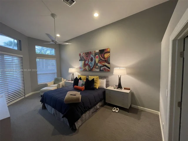 126 Coral Cay Dr, Palm Beach Gardens FL 33418