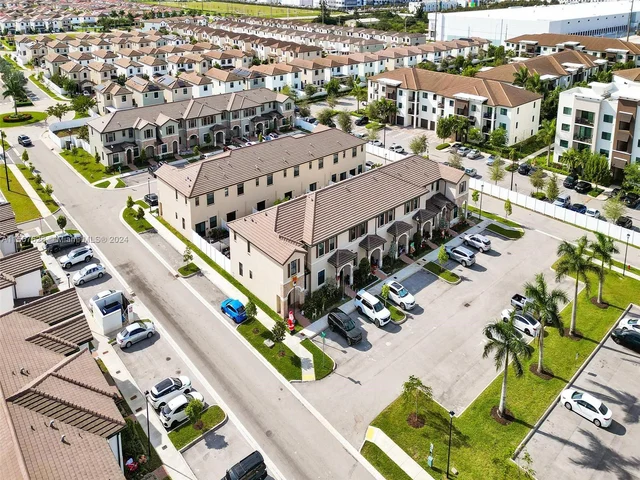 3422 W 112th Pl, Hialeah FL 33018