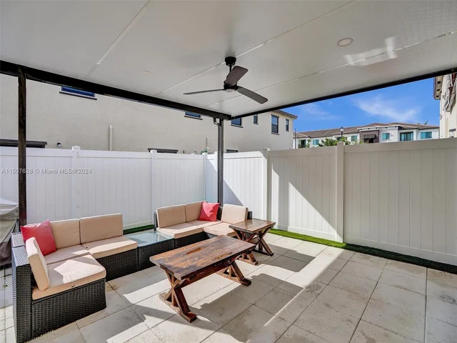 3422 W 112th Pl, Hialeah FL 33018