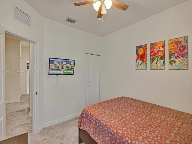 3422 W 112th Pl, Hialeah FL 33018