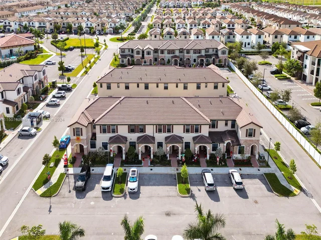 3422 W 112th Pl, Hialeah FL 33018