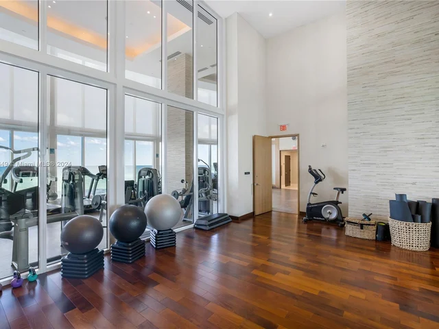 15901 Collins Ave # 707, Sunny Isles Beach FL 33160