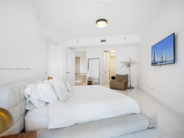 15901 Collins Ave # 707, Sunny Isles Beach FL 33160