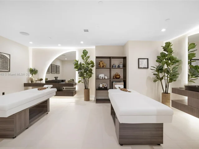 15901 Collins Ave # 707, Sunny Isles Beach FL 33160