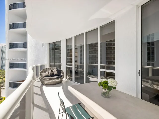 15901 Collins Ave # 707, Sunny Isles Beach FL 33160