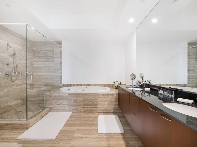 15901 Collins Ave # 707, Sunny Isles Beach FL 33160