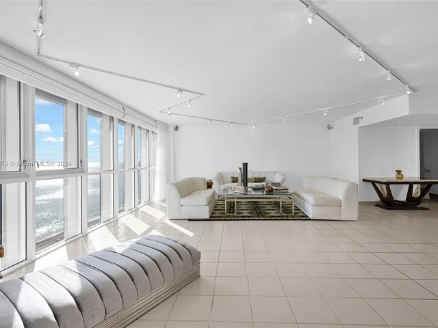 16485 Collins Ave # 1236, Sunny Isles Beach FL 33160