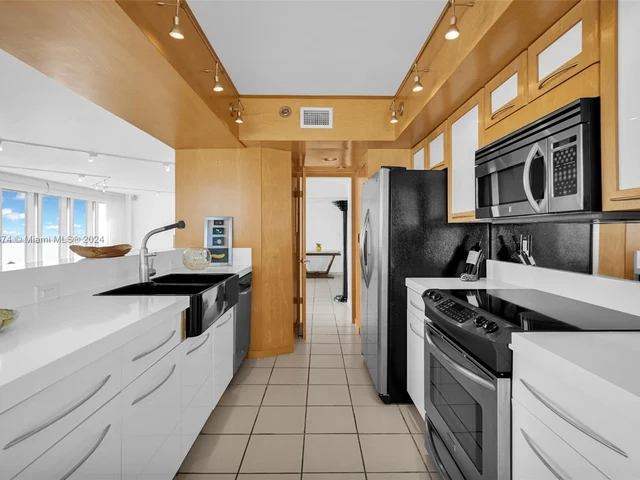 16485 Collins Ave # 1236, Sunny Isles Beach FL 33160