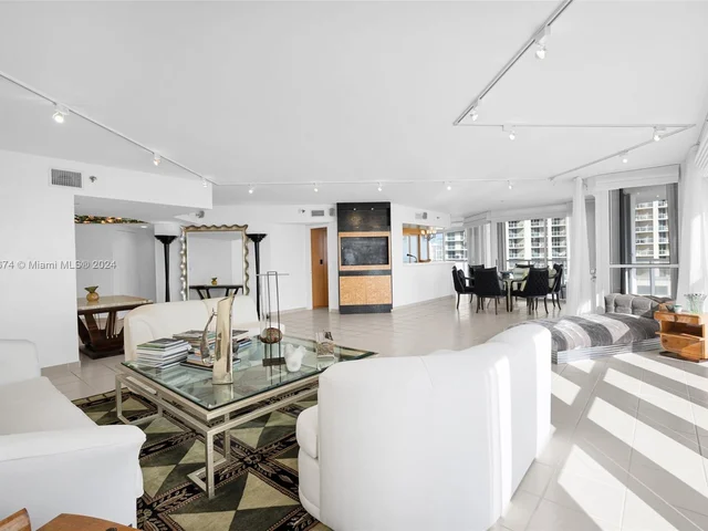 16485 Collins Ave # 1236, Sunny Isles Beach FL 33160