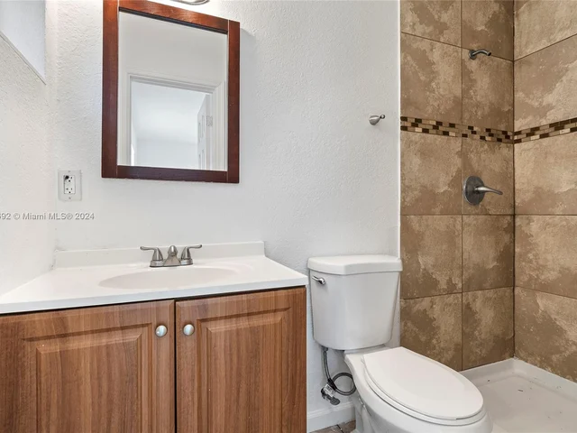 118 SW 25th Ave, Boynton Beach FL 33435