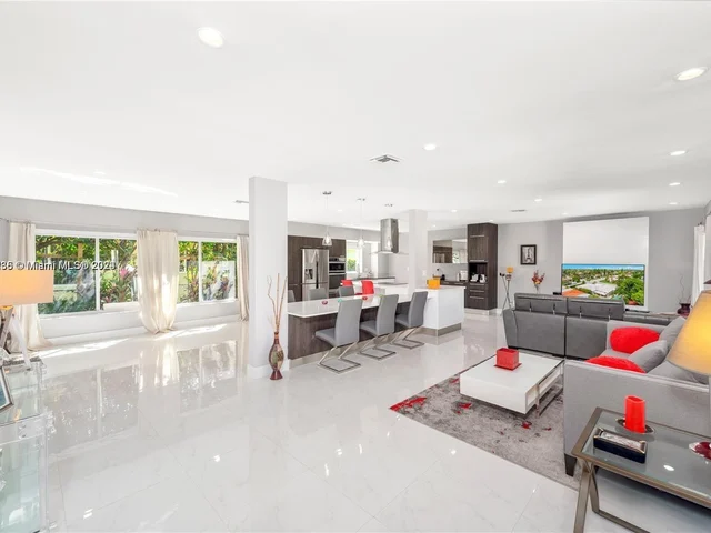 424 89th St, Surfside FL 33154