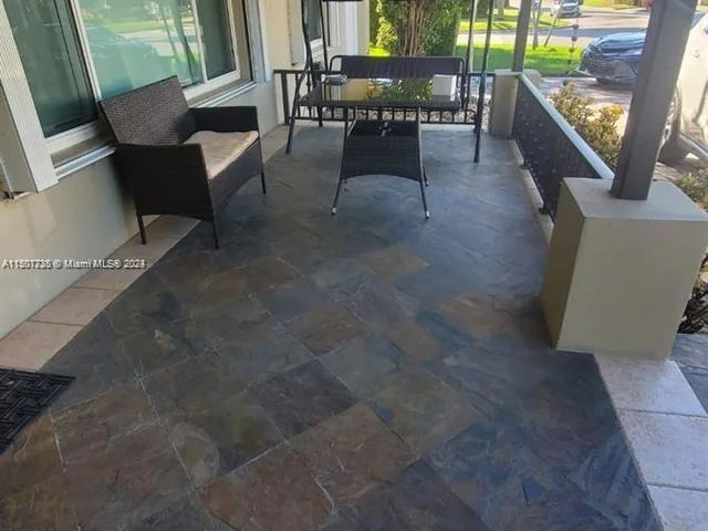 424 89th St, Surfside FL 33154